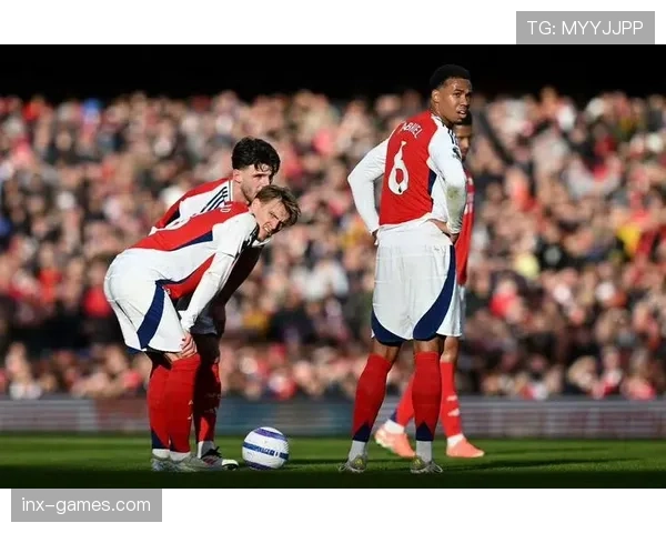 西汉姆联迎战阿森纳：欧战席位争夺战一触即发