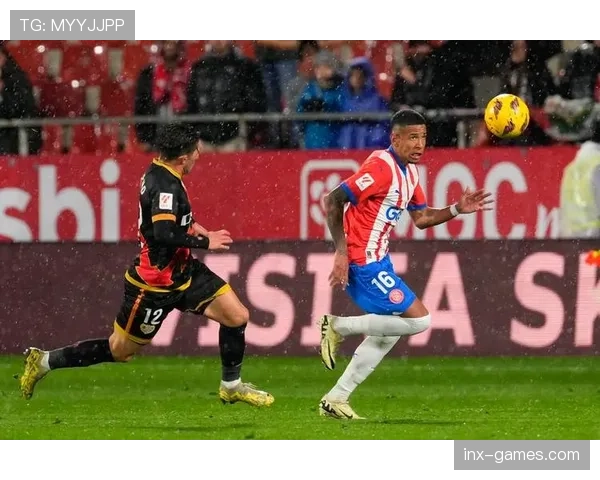 埃斯帕尼奥尔高压逼抢战术引爆西甲,引领赛季新潮流 埃斯帕尼奥尔高压逼抢战术引爆西甲,引领赛季新潮流